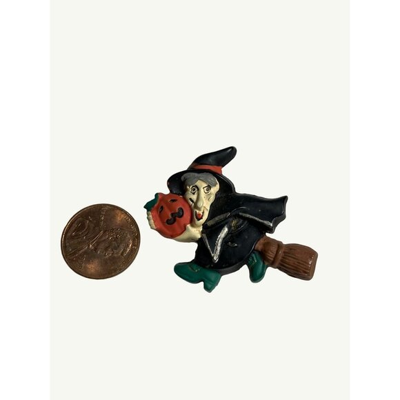 Vintage Halloween Witch Pin Brooch Made In Taiwan With Pumpkin & Broom - Picture 4 of 7